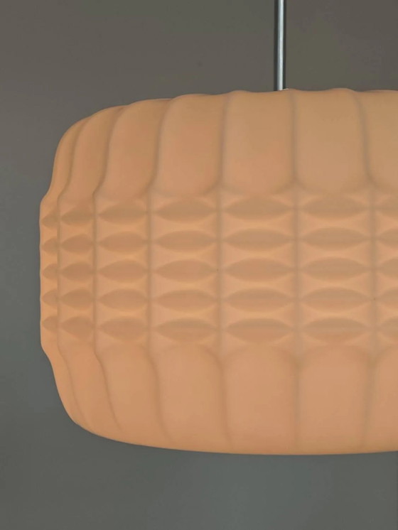 Opaline suspension origami lantern Czechoslovakia 1960 – Pendant lamps, Porcelain, Plastic (photo 6 of 16)