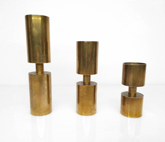 Image 1 of 3 Scandinavische kandelaars van massief messing, Thelma Zoega, Zweden, 1976