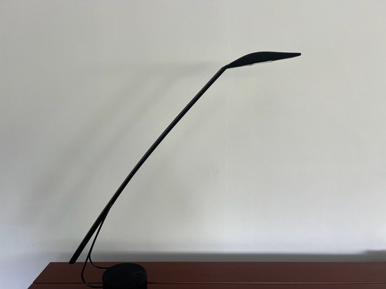 Lámpara de escritorio de diseño Dove, Italiana Luce, Lámparas de mesa, Metal, Plástico, Negro (foto 5 de 5)