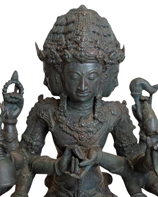 Estatua de Brahma indonesia de bronce con cuatro cabezas y catorce brazos Lote 079 – Esculturas, Bronze (photo 10 of 13)