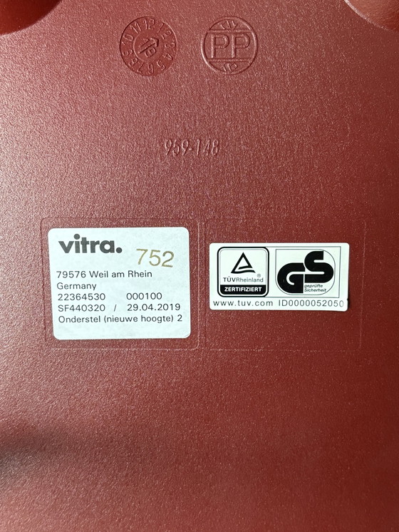 Image 1 of Vitra DAR stoel