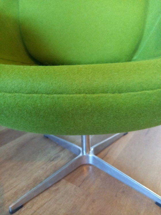 Image 1 of Egg chair replica naar model Arne Jacobsen