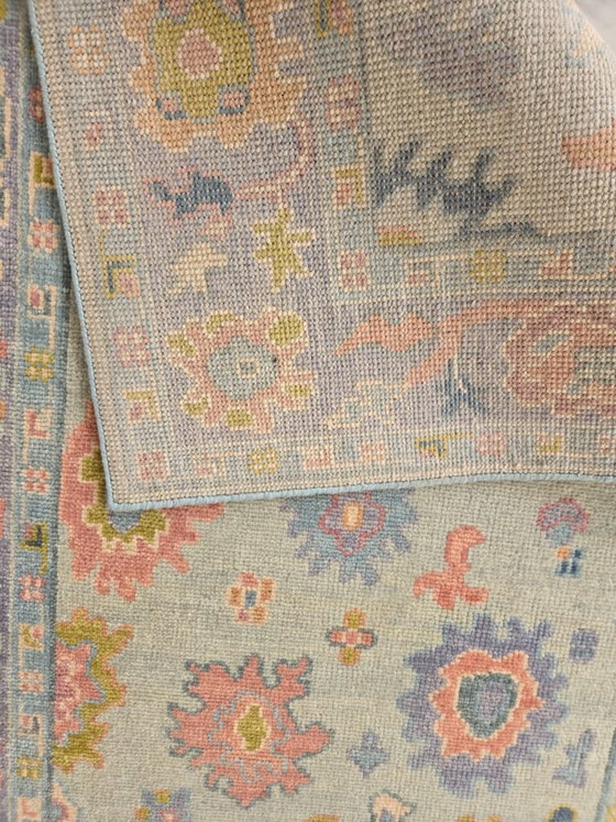 Image 1 of Alfombra nueva de lana neozelandesa anudada a mano - Estampado floral gris - 183x122cm