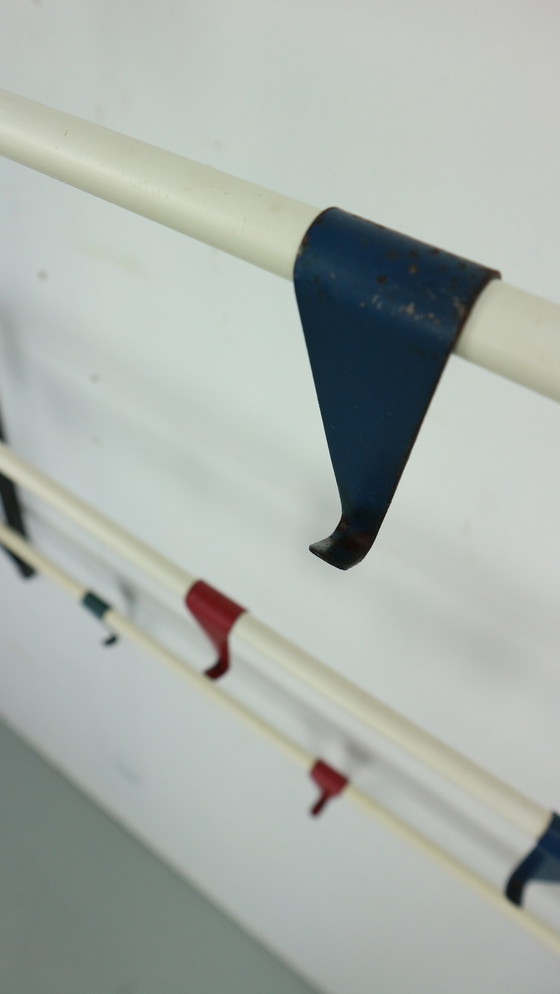 Image 1 of Coen de Vries per Devo “Scale” Appendiabiti in metallo, Paesi Bassi, anni &#39;60