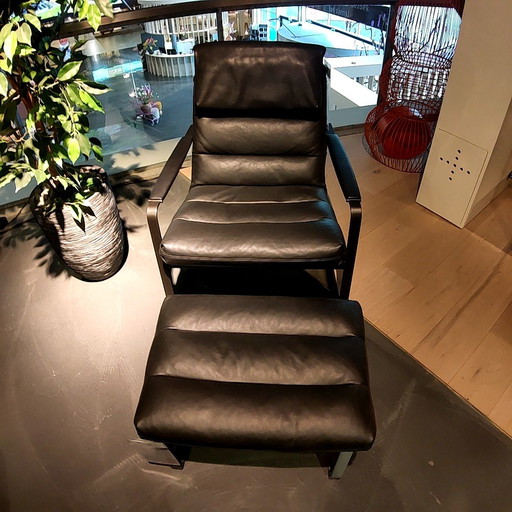 Leolux Indra Plus Sessel mit Ottomane