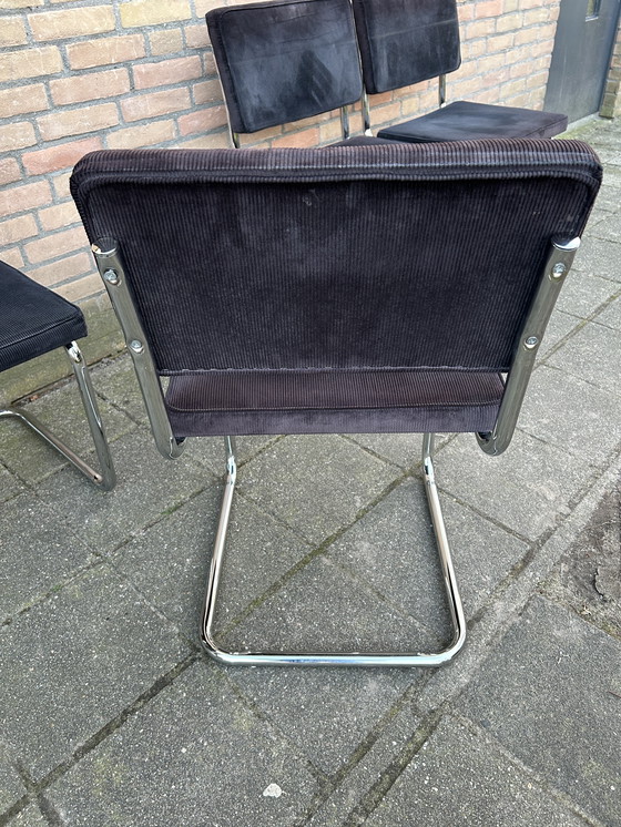 Image 1 of 4 gerippte Stoffstühle mit Chromrohrgestell