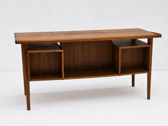 Escritorio danés antiguo de teca, diseñado por Peter Løvig Nielsen para Løvig, década de 1960. – Wood (photo 7 of 14)