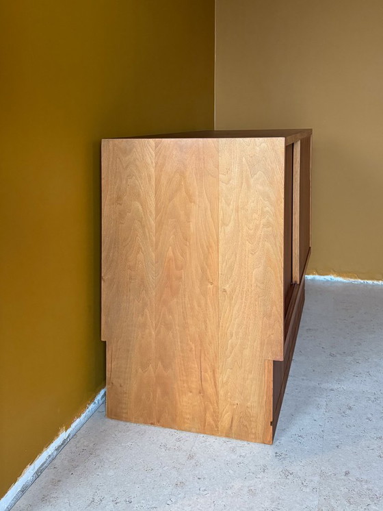 Image 1 of Buffet style années 60 – placage noyer