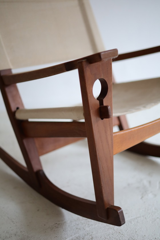 Image 1 of Fauteuil à bascule à trou de serrure GE-673, Hans J. Wegner