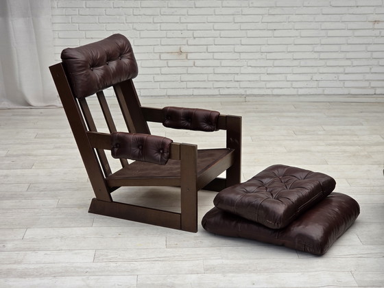 Image 1 of 1970, Scandinavische fauteuil met hoge rugleuning, bruin meubelleder, donker beukenhout.
