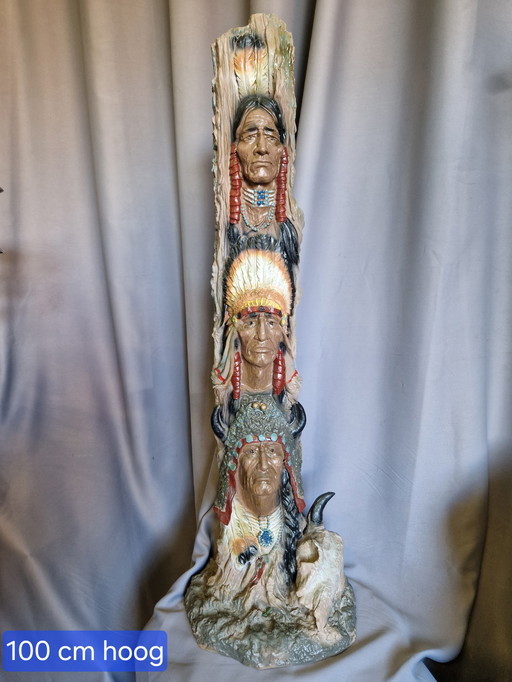 Beautiful totem pole 100 cm