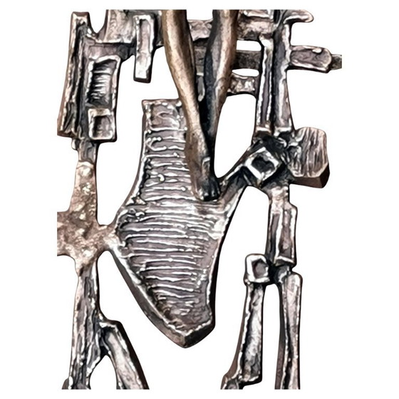 Image 1 of Brutalistisch, groot kruisbeeld van Jezus, vintage bronzen metaalwerk uit de jaren '60.