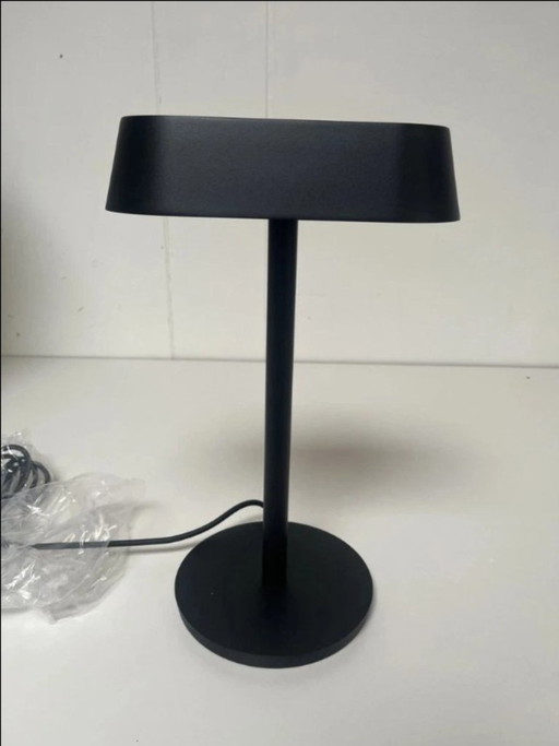 Linear Table Lamp – Muuto, tafellampen, Iron (photo 2 of 6)