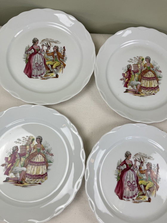 Image 1 of 12 piatti di porcellana