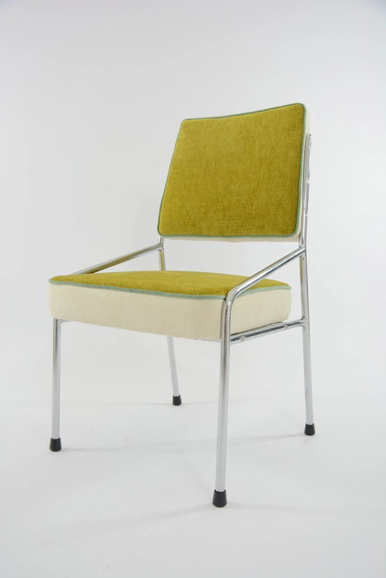 Image 1 of Driekleurige chromen fauteuils