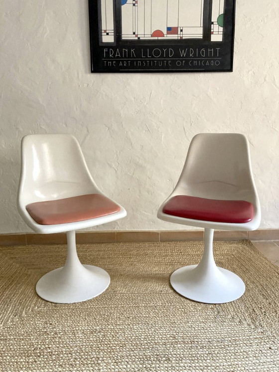 Image 1 of Stoel met tulpvormig onderstel, jaren 60