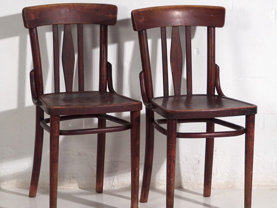 Antique Thonet chairs (c.1920). Set of 2 pieces #1 – Dining chairs (photo 2 of 40)