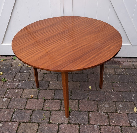 Tavolo da pranzo rotondo di design danese – Tavoli da pranzo, Wood (photo 2 of 6)