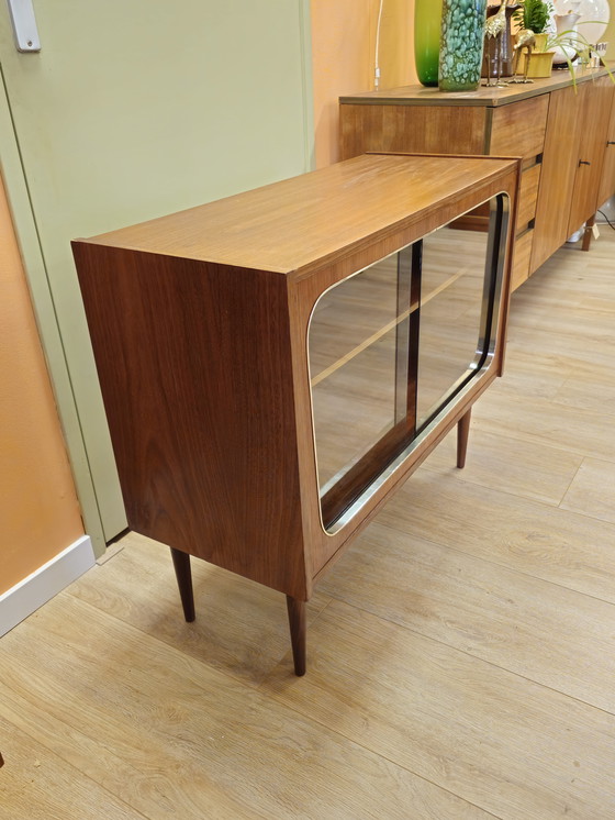 Image 1 of Vetrina vintage affascinante Vetrina vetrina Vetrina vetrina