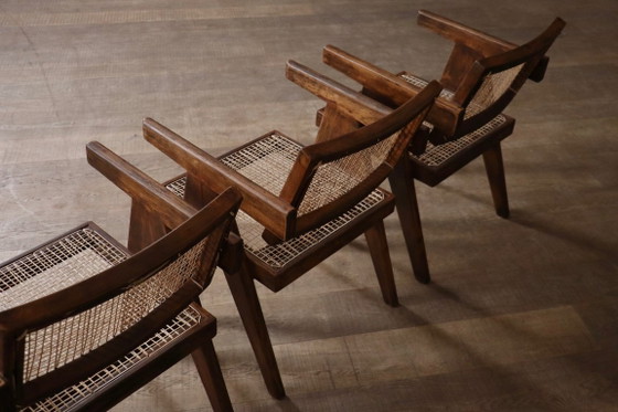 Set van 8 Pierre Jeanneret bureaustoelen van riet, India, jaren 1950. – Eetkamerstoelen, Wood (photo 2 of 20)