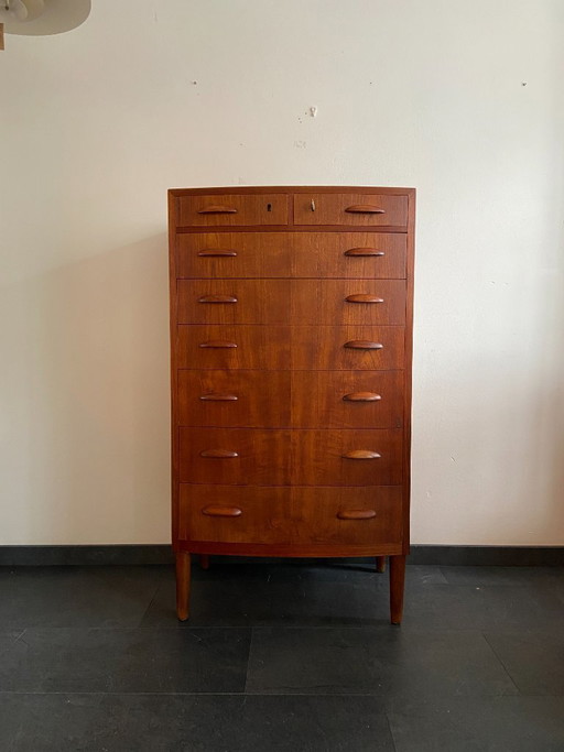 Vintage Danish chest of drawers with 8 drawers
