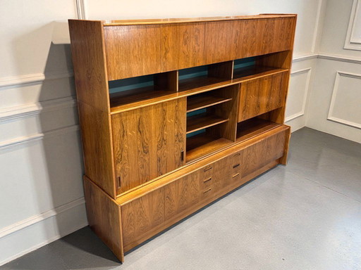 Armario de pared de palisandro – sólido y de estilo de mediados de siglo – 246 cm