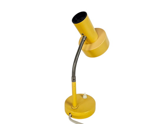 Image 1 of Herda - Hala Zeist style - lampada da tavolo - lampada da tavolo - giallo ocra - collo flessibile - anni '60