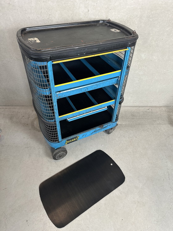 Image 1 of Vintage industrial trolley 'Hazet Assistent' + Rademacher lamp