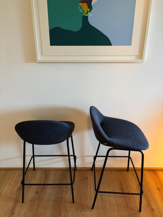 Image 1 of 2x Artifort Beso barkrukken