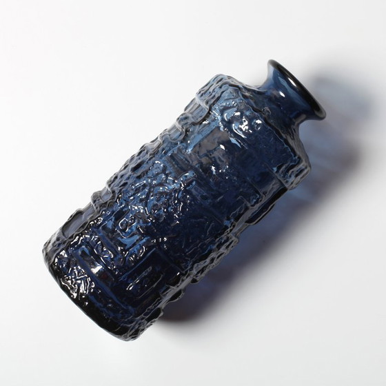 Image 1 of Vase en verre bleu cobalt : design suédois moderne du milieu du siècle Ruda Glasbruk