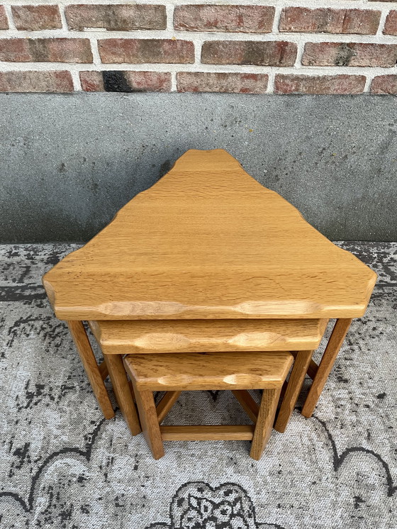 Image 1 of Mini set de tables gigognes en chêne clair vintage brutaliste