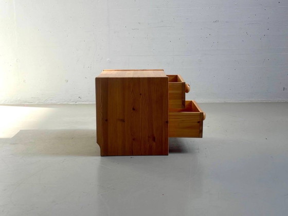 Vintage nachtkastje van grenenhout, jaren 70 – Wood (photo 6 of 13)