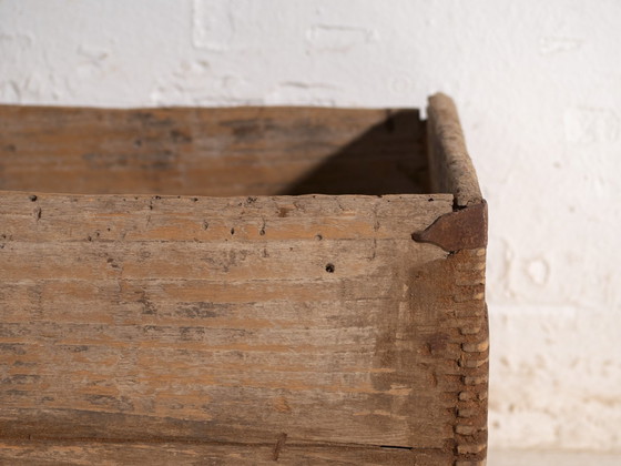 Antica misura per grano Dou in legno di olmo, Cina, circa 1880, Oggetti decorativi, Ferro, Rustic (foto 2 di 6)