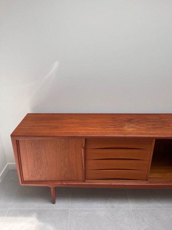 Image 1 of Gunni Omann Teakhouten Credenza voor Axel Christiansen