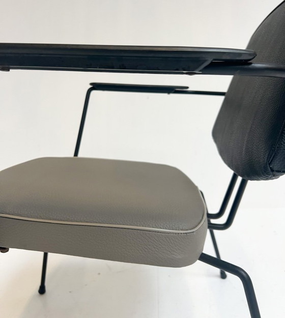 Image 1 of Poltrona modello 5002 con tavolo di Rudolf Wolf per Elsrijk, anni '50