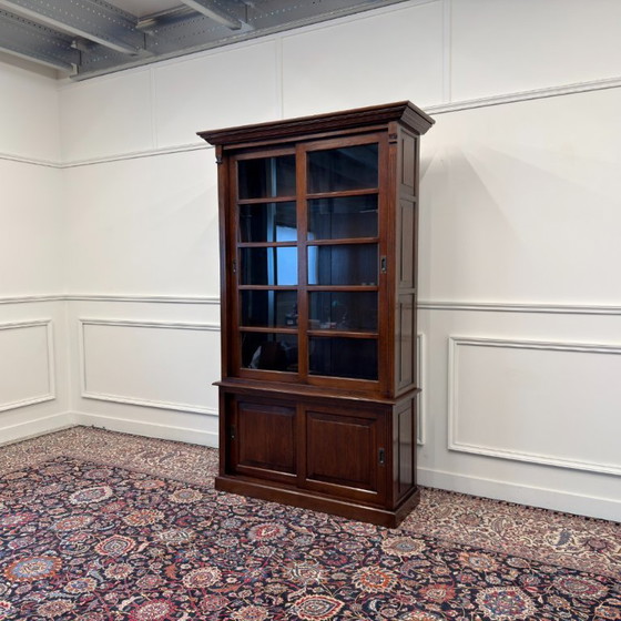 Libreria classica inglese con ante scorrevoli in vetro – Librerie, Glass, Wood (photo 3 of 13)