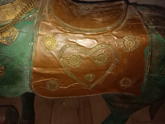 Image 1 of Decoratief Paard in Groene Patina en Gouden Accenten
