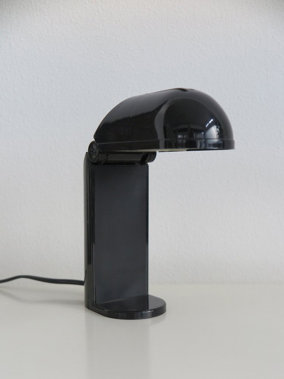 Zwart-witte plastic Tafellampen, Italië, jaren '60, set van 2 – Kunststof (photo 9 of 26)