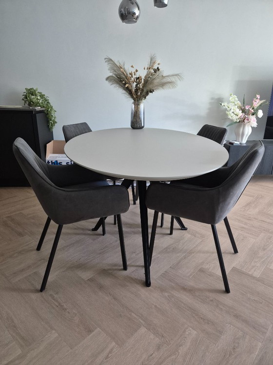 Image 1 of Goossen's dining table