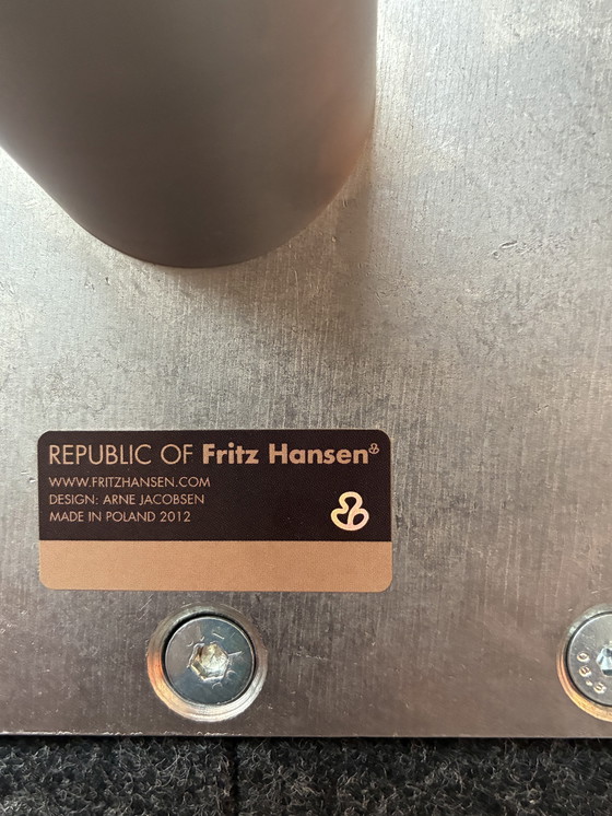 Image 1 of Swan armchair by Arne Jacobsen by Fritz Hansen