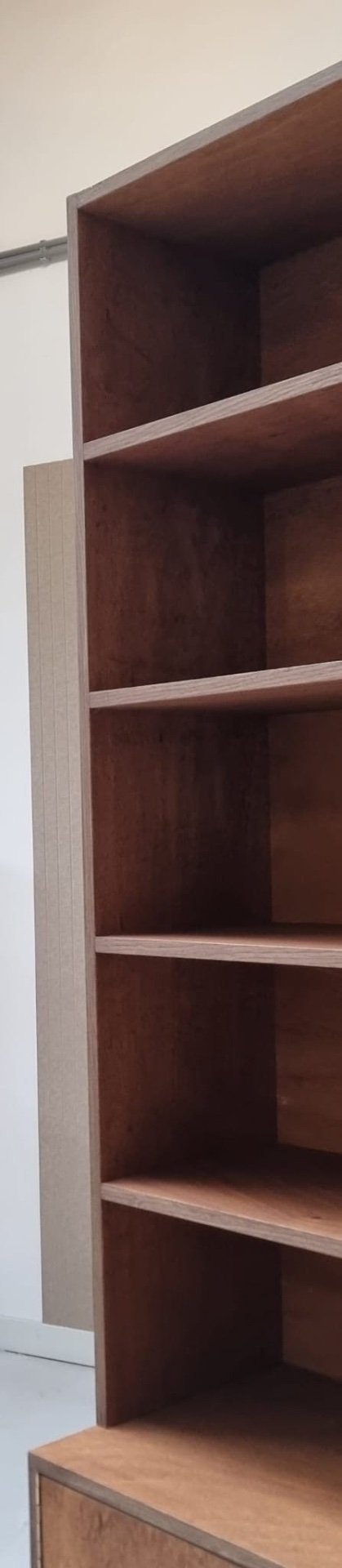 Image 1 of Elvan Highboard