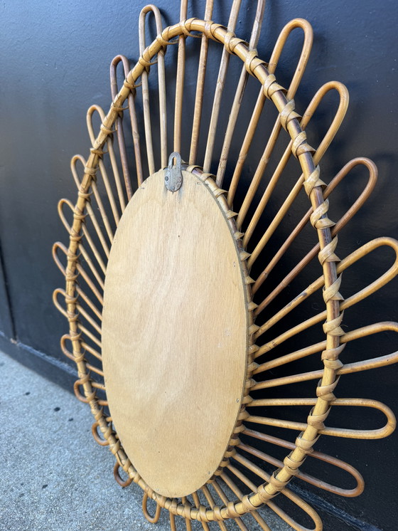 Image 1 of Specchio in rattan a forma di mandorla degli anni '60