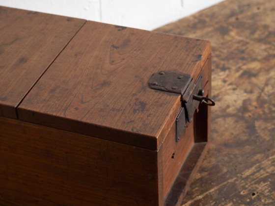Antique Japanese chest with iron lock – Japan, circa 1880 – Chest of drawers (photo 11 of 40)