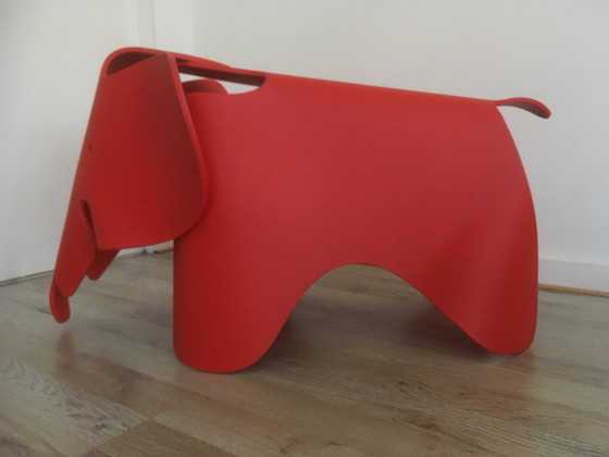Image 1 of Vitra Eames Elephant Rood - Nieuw