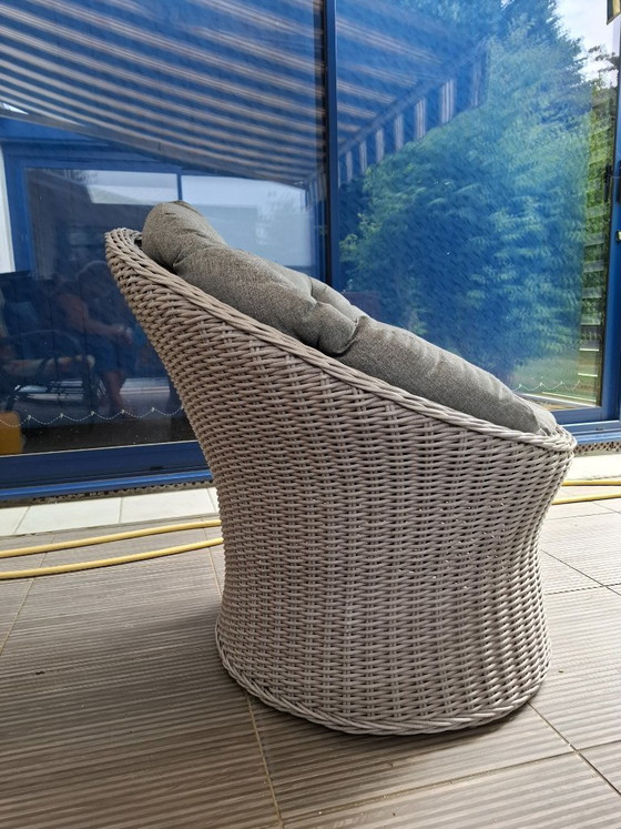 Image 1 of Hespéride Gartenmöbelset: 2 Sessel + Couchtisch aus hellgrauem Kunstharz