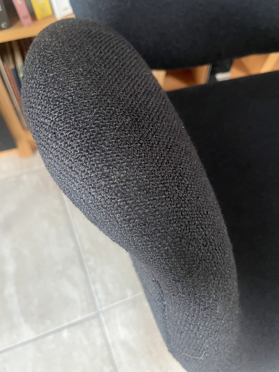 Image 1 of 2x Artifort Little Tulip negro tapizado