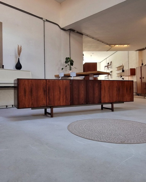 Image 1 of Credenza di metà secolo