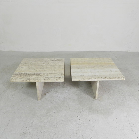 Image 1 of Ensemble de 2 tables basses en travertin, Up and Up, années 1970