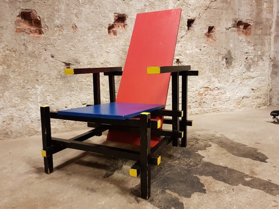 Image 1 of Silla estilo Gerrit Rietveld