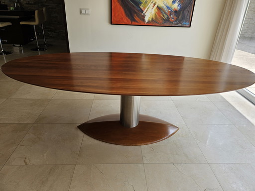 Dining room table Oscar by Jan Neggers